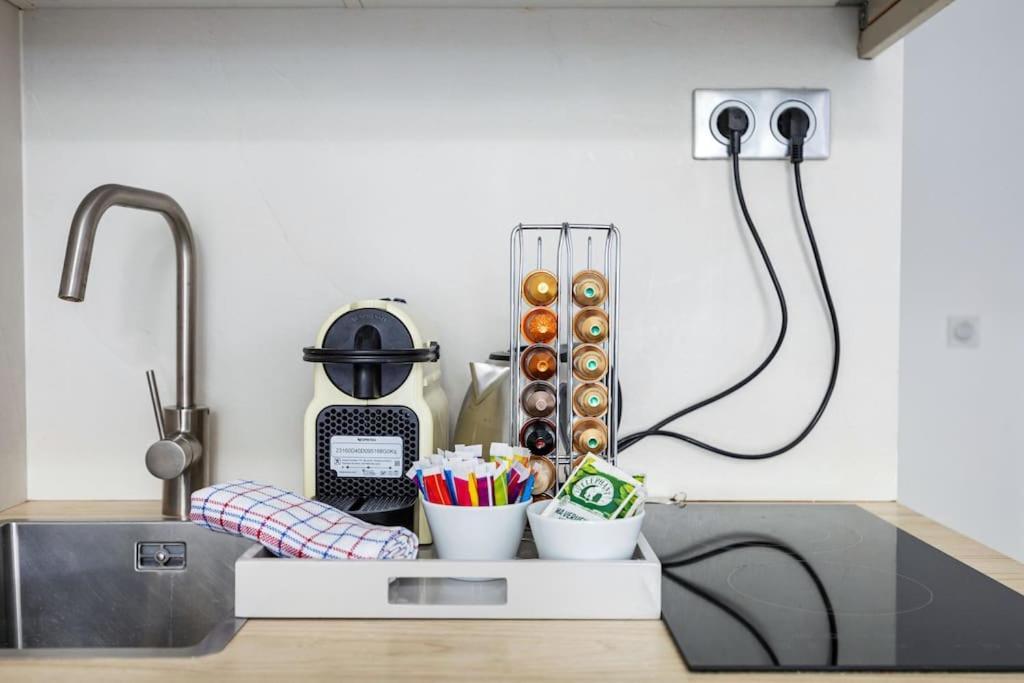 Cozy Studio Near The Eiffel Tower ปารีส ภายนอก รูปภาพ